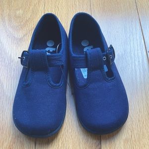 NWT Little girls canvas Mary Janes
